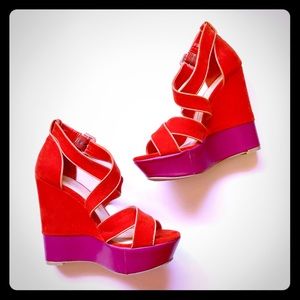 Jessica Simpson Two-tone Wedges!
